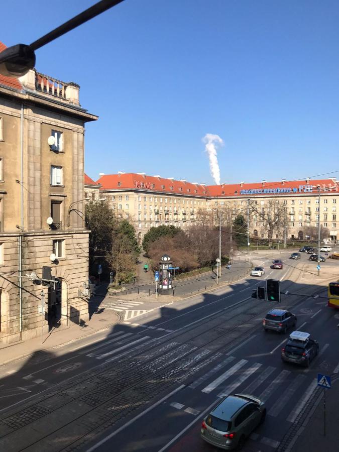 Stylowy Apartament W Centrum Wrocław Kültér fotó