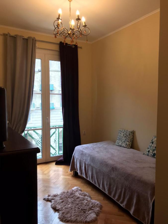 Stylowy Apartament W Centrum Wrocław Kültér fotó