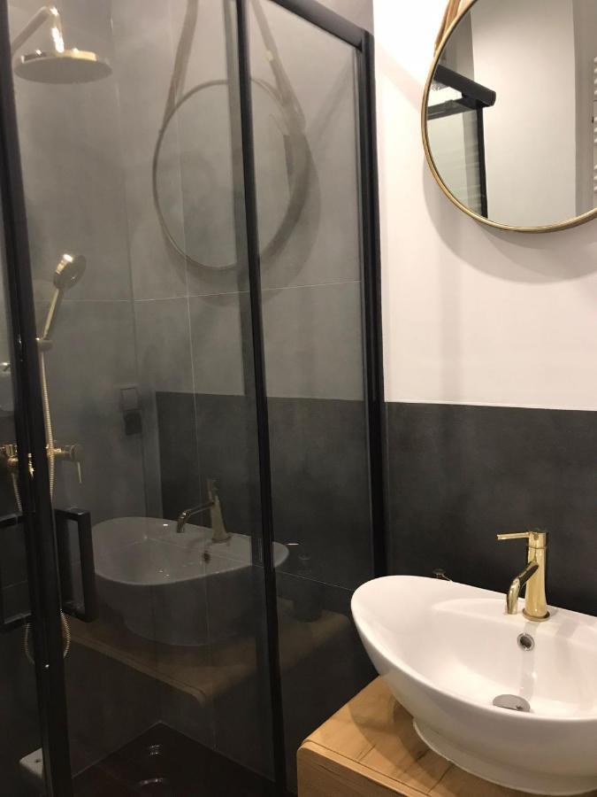 Stylowy Apartament W Centrum Wrocław Kültér fotó