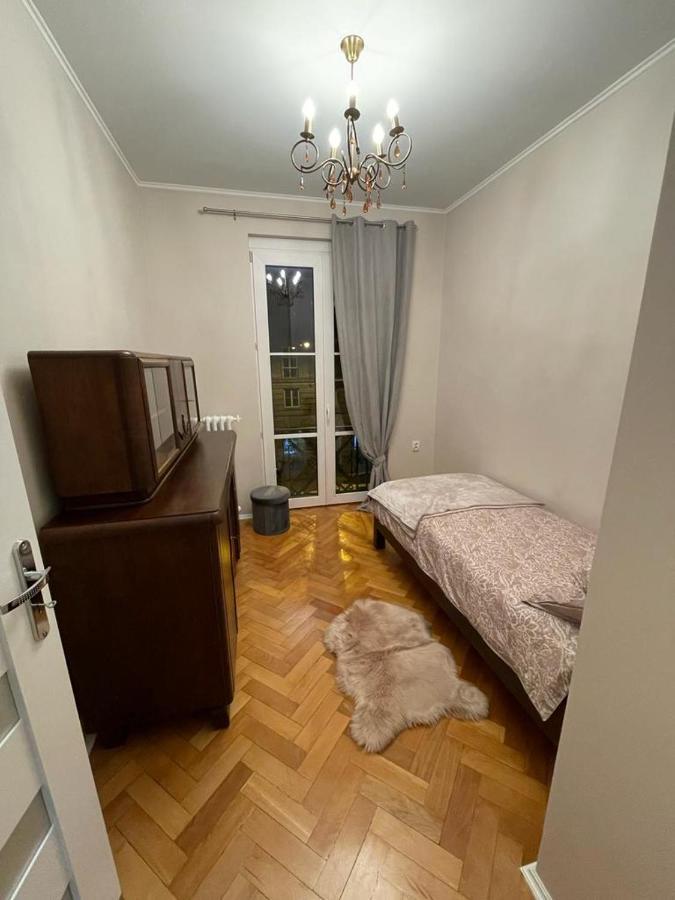 Stylowy Apartament W Centrum Wrocław Kültér fotó