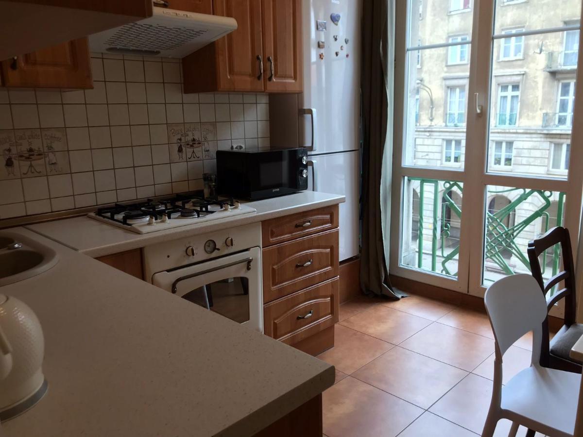 Stylowy Apartament W Centrum Wrocław Kültér fotó